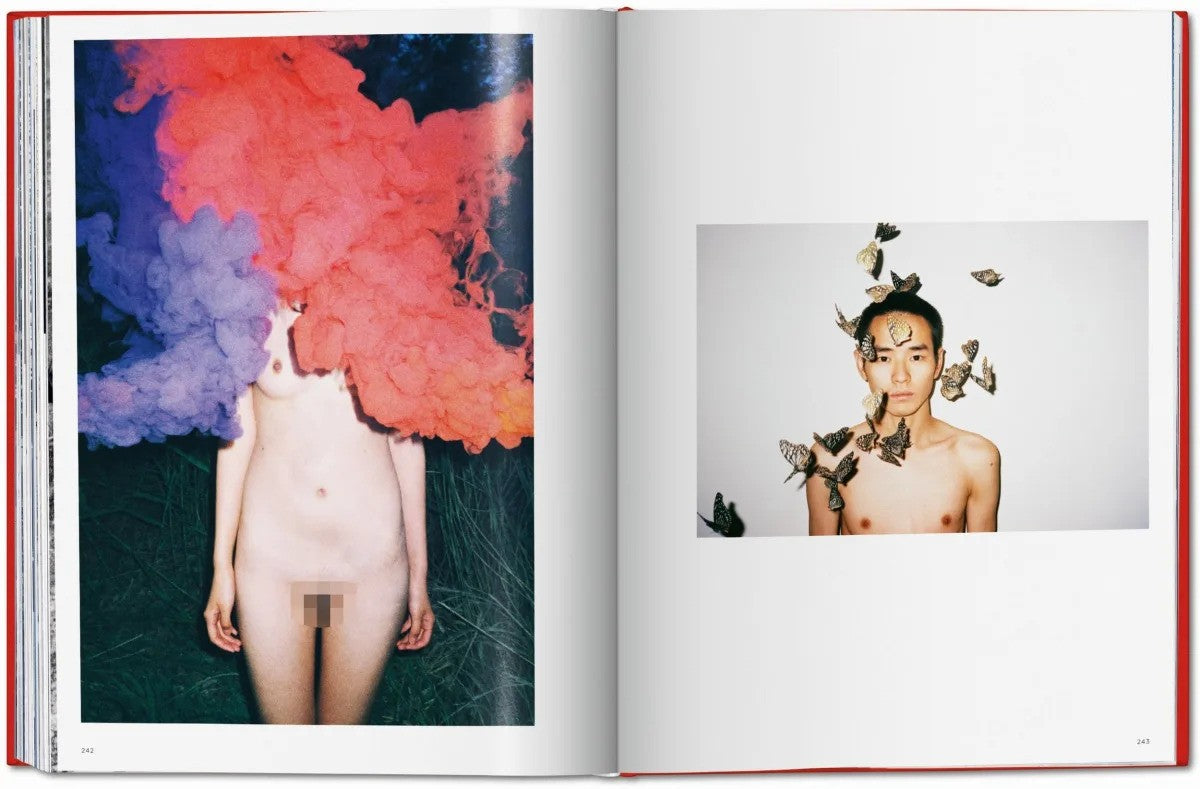 Ren hang book open